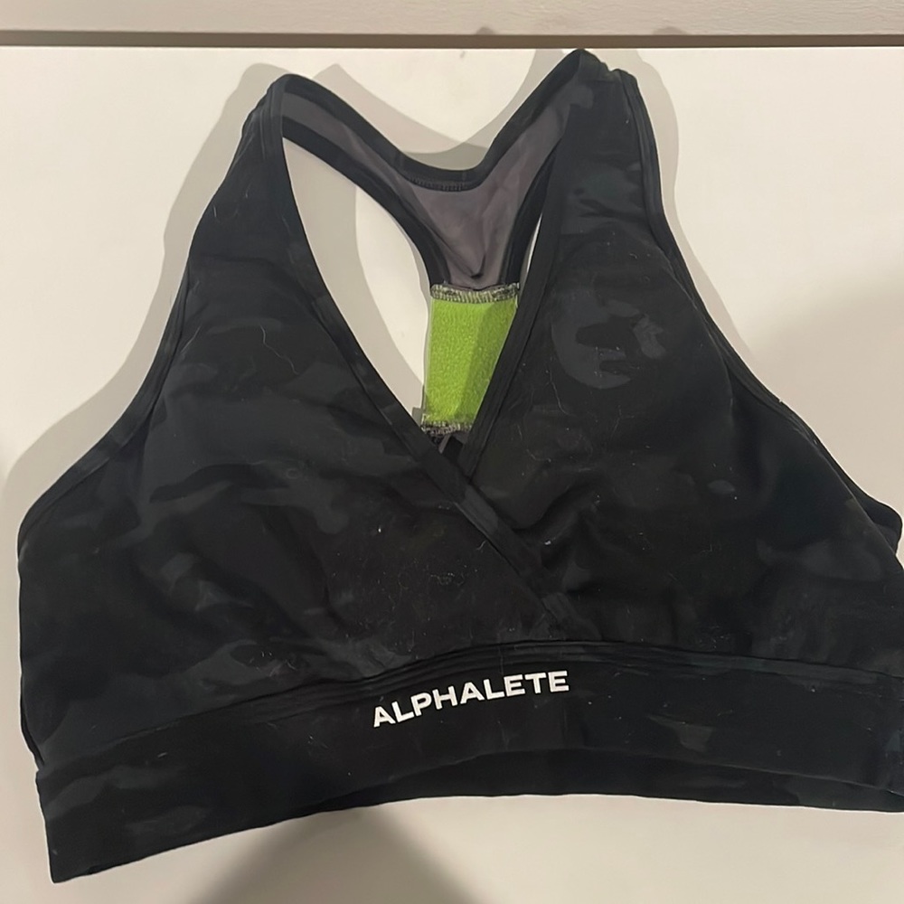 Alphalete sports bra